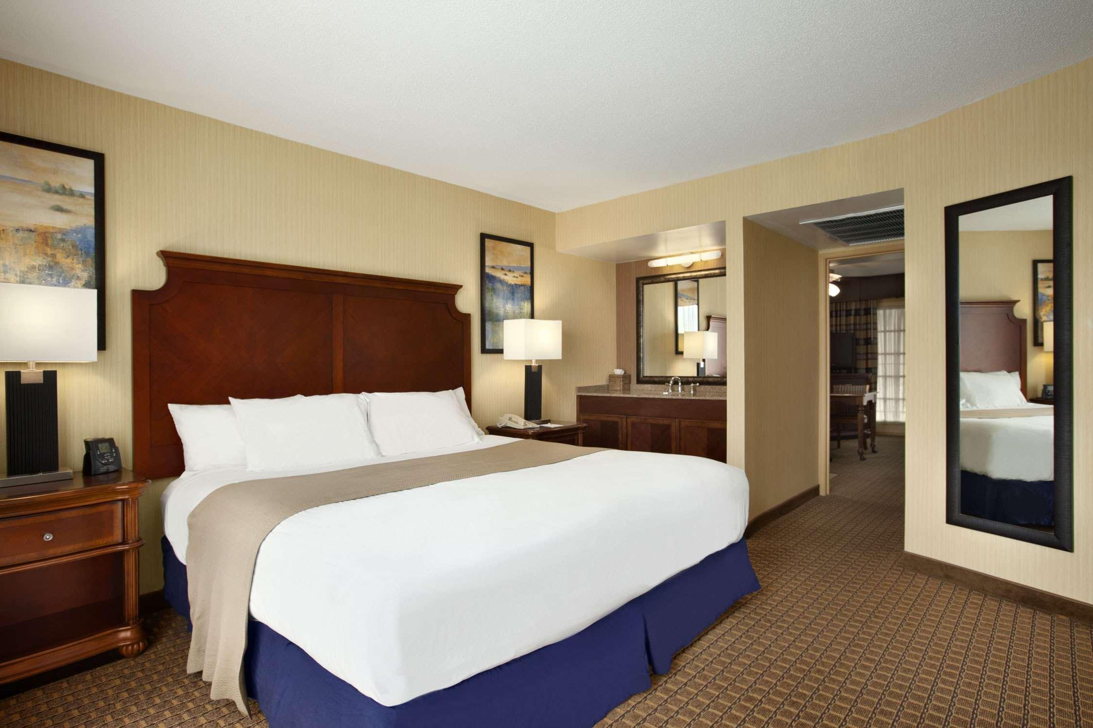 Embassy Suites By Hilton Bloomington/Minneapolis Dış mekan fotoğraf