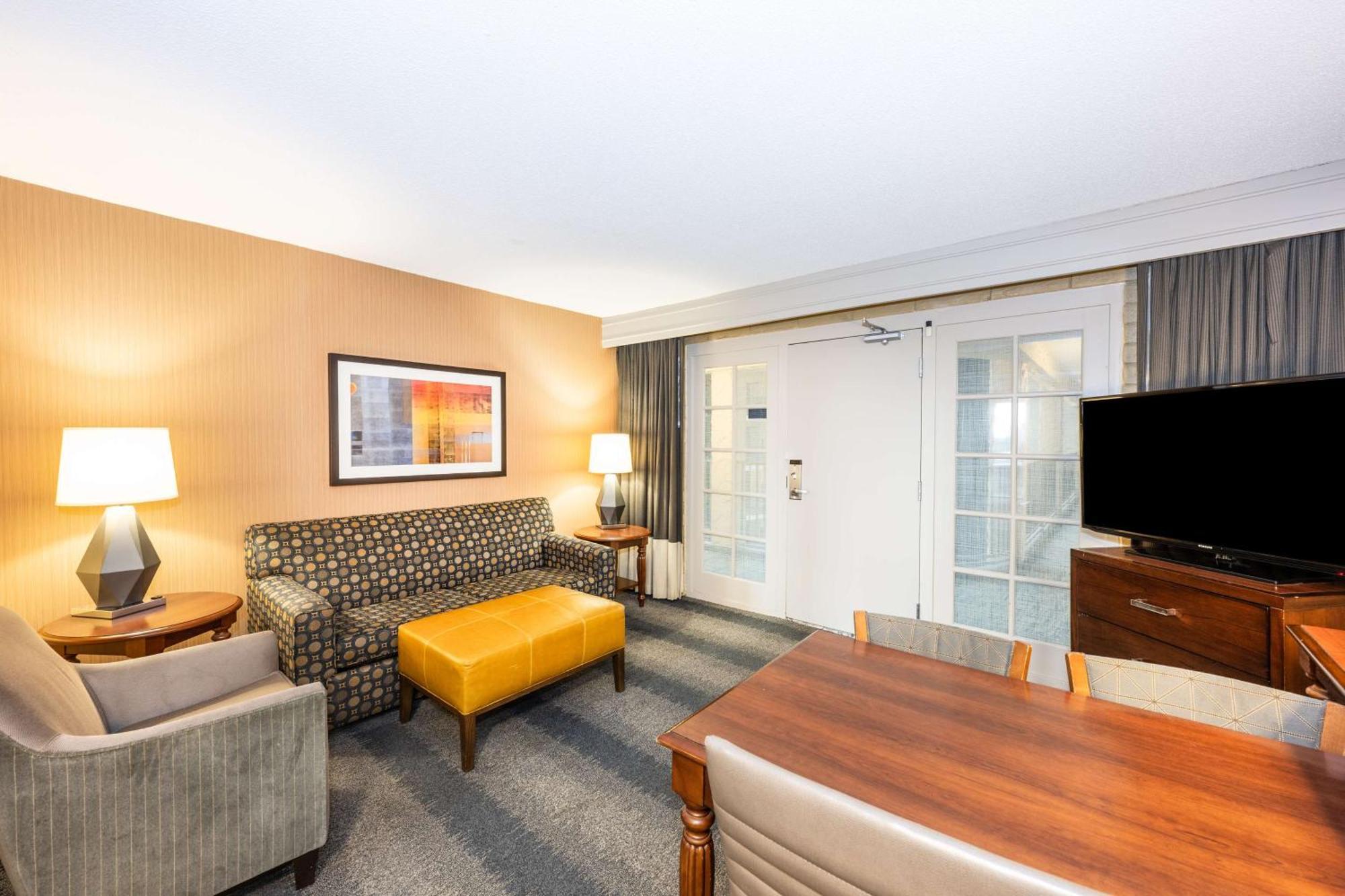 Embassy Suites By Hilton Bloomington/Minneapolis Dış mekan fotoğraf